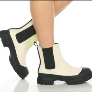 BLONDO Helga Waterproof Chelsea Boot - Bone